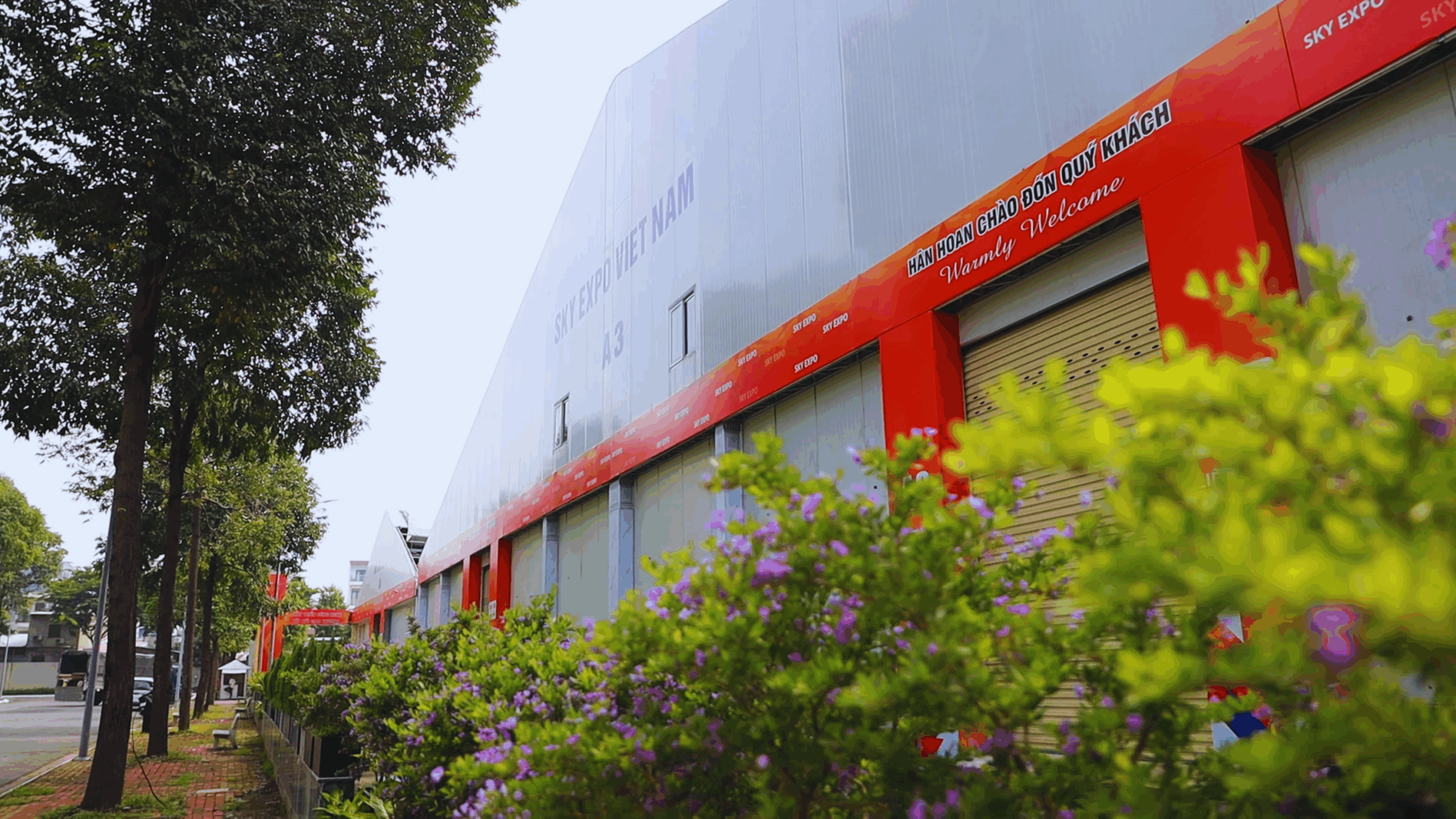 ben ngoai sky 14 scaled