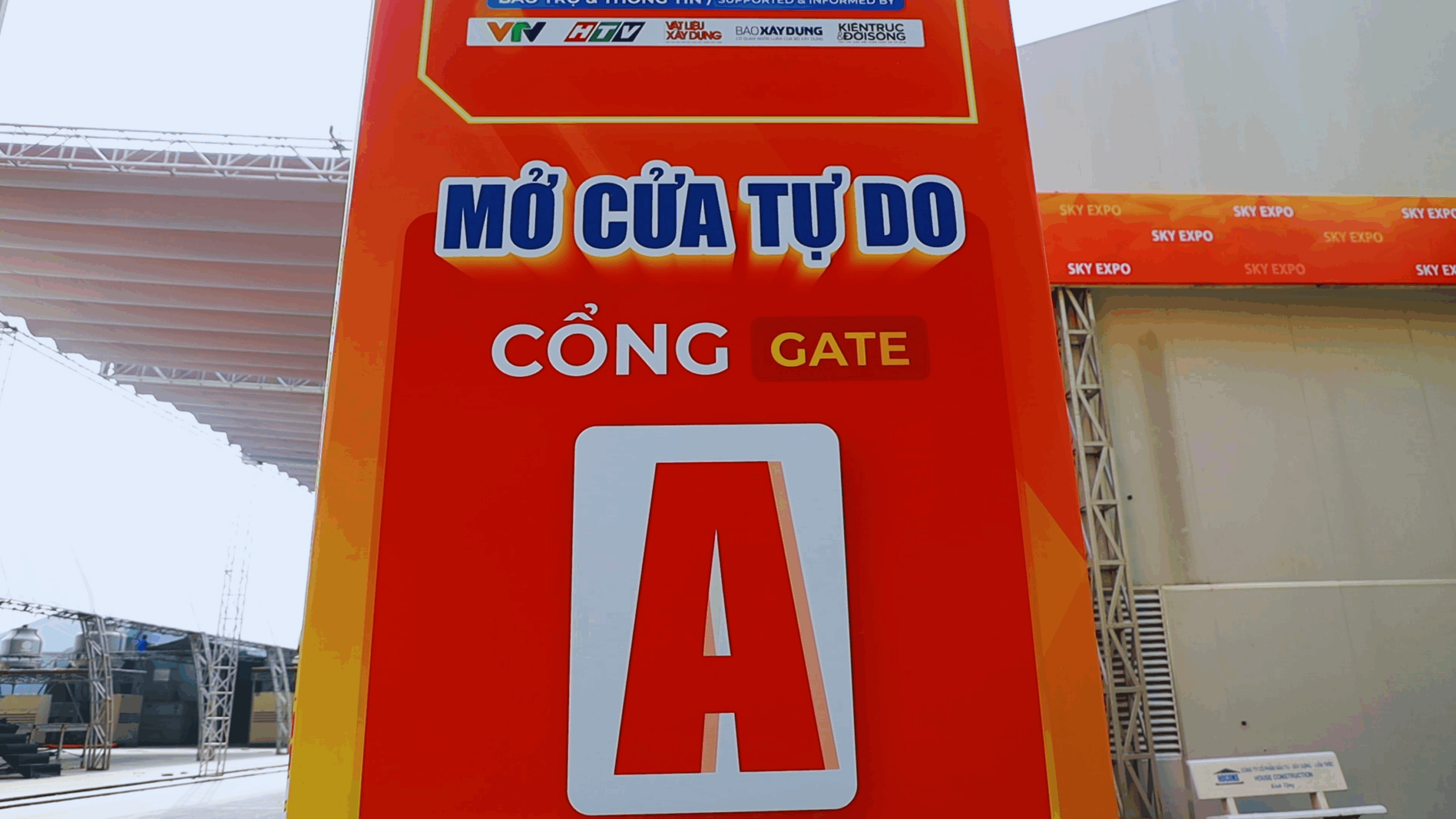 ben ngoai sky 5 scaled